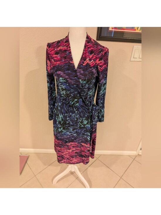 BCBGMaxAzria Dresses & Skirts - BCBG MAXAZRIA Adele Wrap Dress, Size Medium,Long Sleeves.